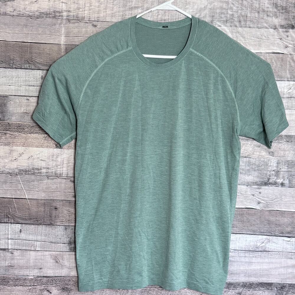 Lululemon Metal Vent Tech Shirt Mens XL Green Gym Training Performance